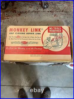 MONKEY LINK TIRE CHAIN Repair Kit Vintage Automobile Advertising 1940s Display