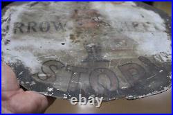 SCARCE 1920s HOOD TIRE STOP ARROW WHEELS 2 SIDED PADDLE METAL SIGN TRAFFIC GUARD