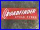 Vintage-Roadfinder-Cycle-Tires-Porcelain-Sign-Bicycle-Tires-Red-Advertising-01-kg